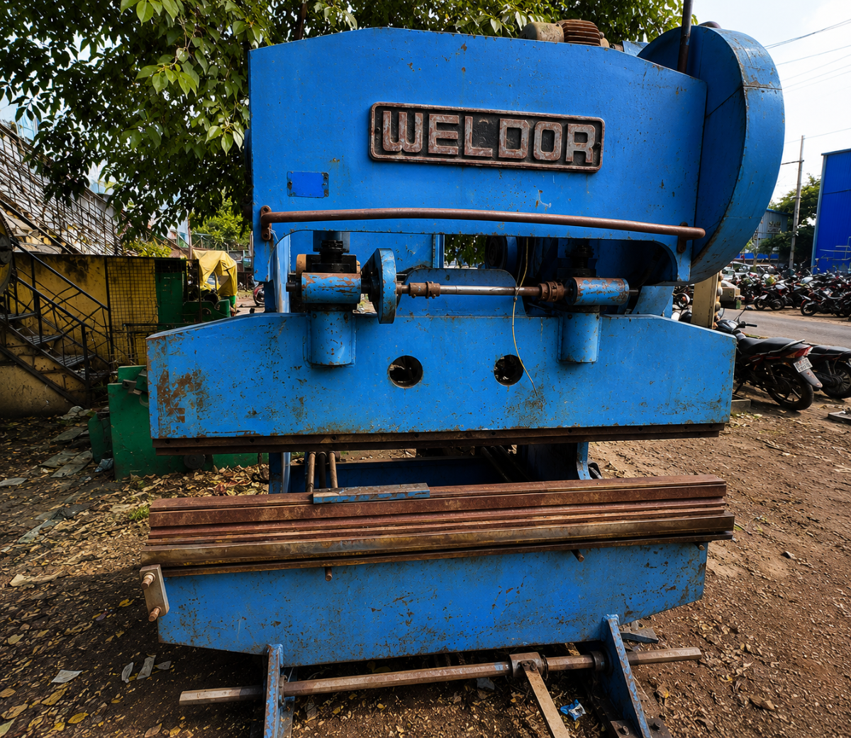 WELDOR press brake before rebuild, rusted